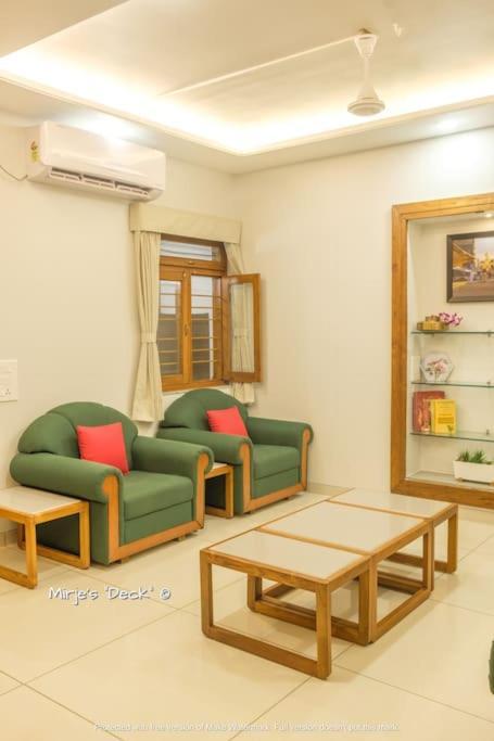 Mirje'S Deck - Homestay - Family Rooms Kolhapur Εξωτερικό φωτογραφία